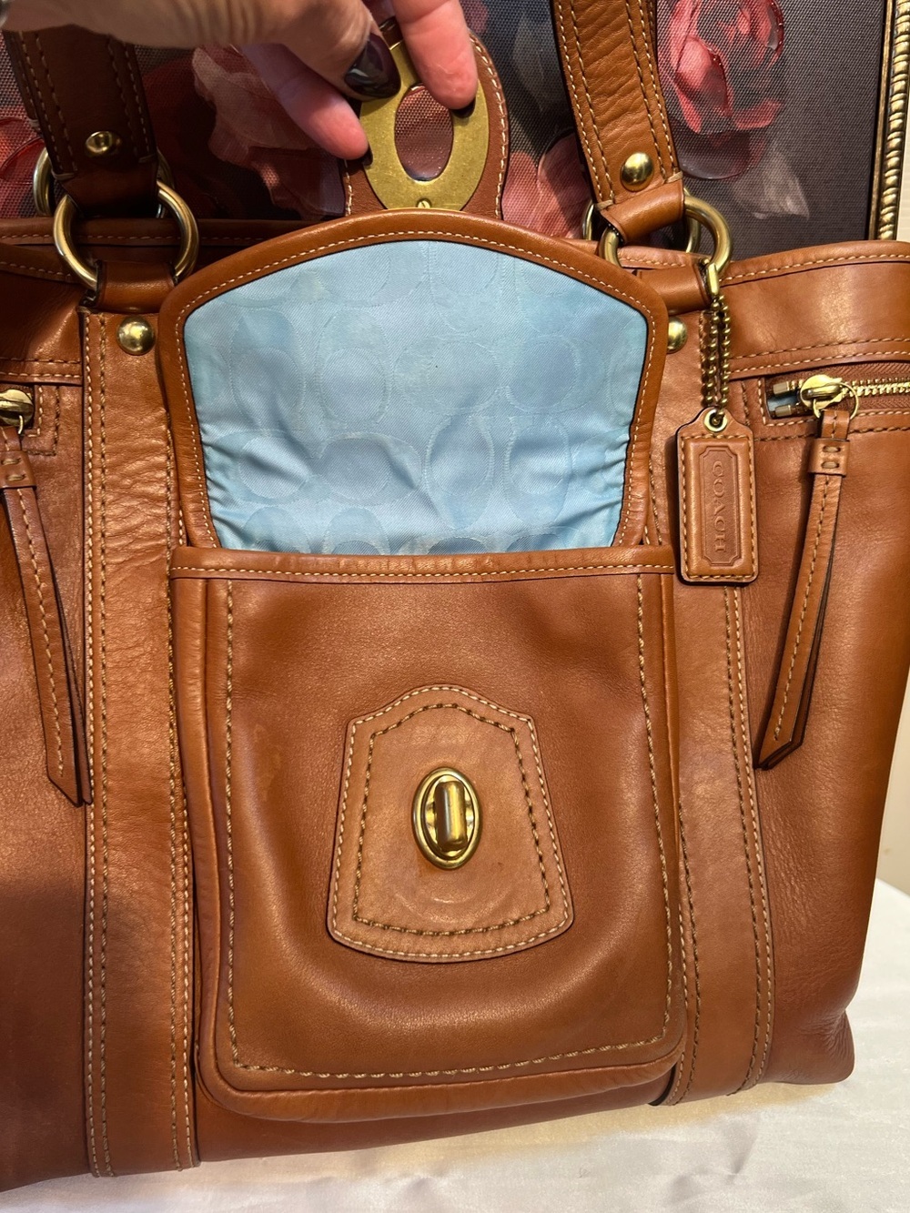 Coach Legacy Gigi Tote Shoulder Bag Whiskey leather brass turnlock pocket F12888 - Picture 8 of 17
